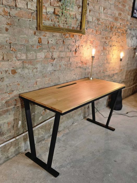 Biurko LOFT 130x60 naturalny dąb, metalowy stelaż