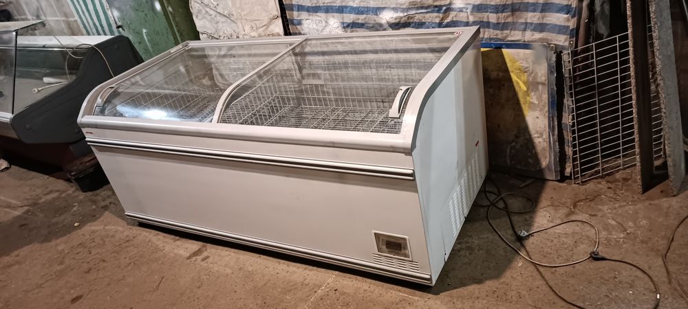 Морозилки .Бонети.Морозильні скрині