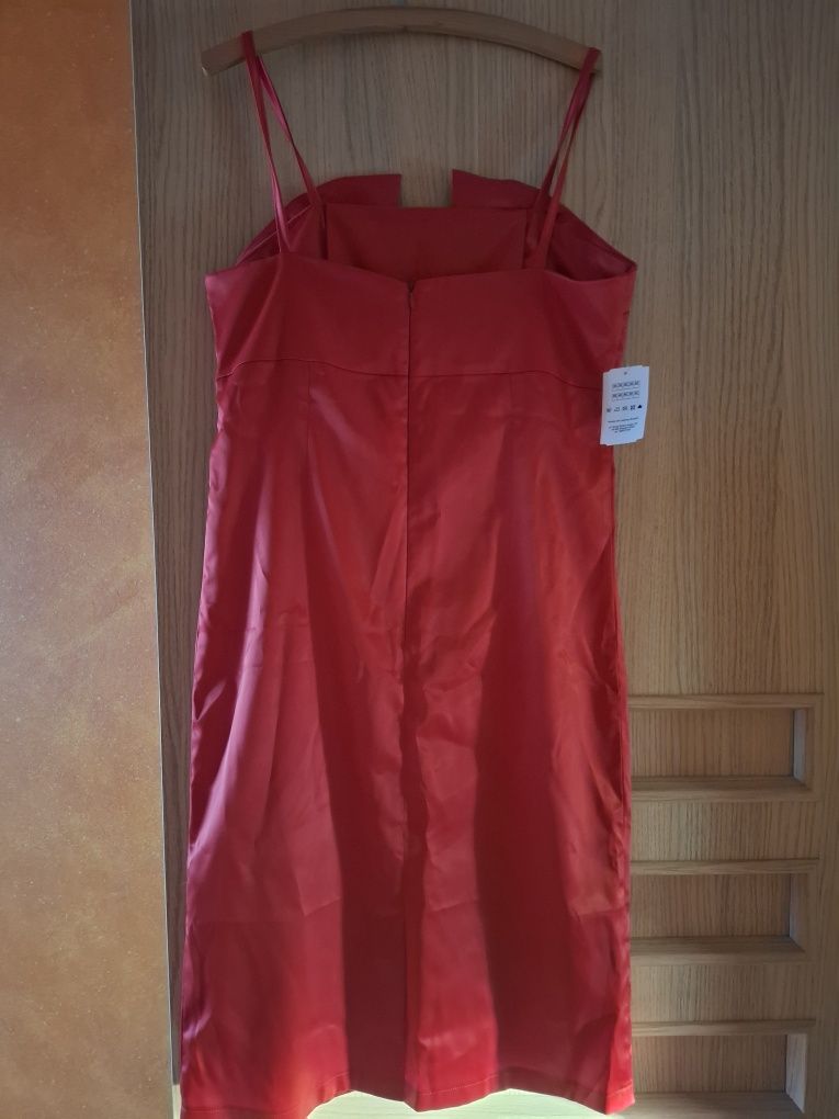 Sukienka czerwona 44