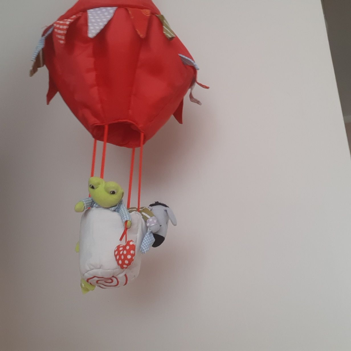 Karuzela nad łóżeczko balon Ikea ozdoba do pokoju dziecięcego