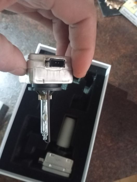 Срочно ПРОДАМ LED лампы Decker PL-04