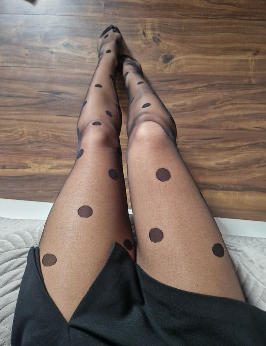 Czarne rajstopy w kropki, nowe, S, M, idealne na każdą okazję