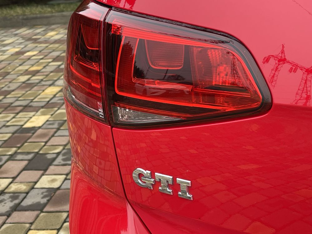 Volkswagen Golf GTI