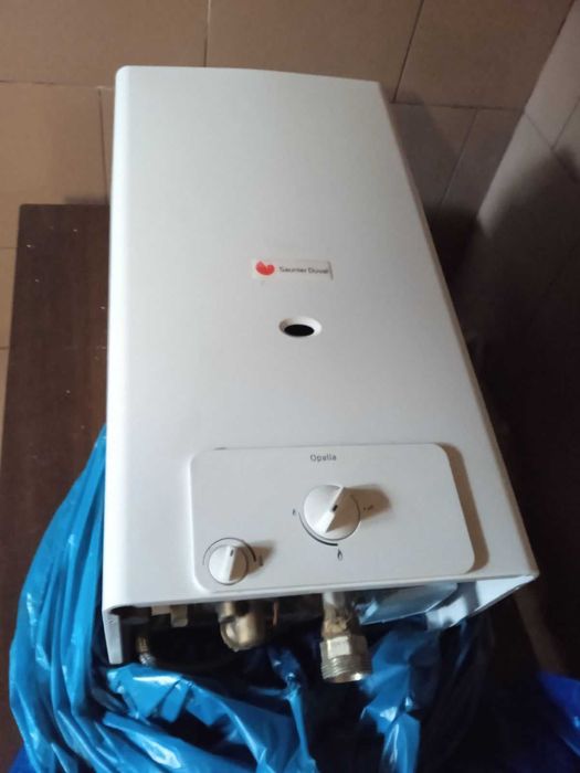 Witam do sprzedania piecyk przepływowy  gazowy