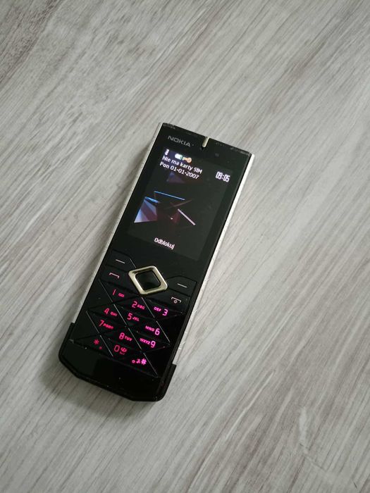 Telefon Nokia 7900