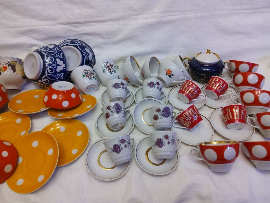 Посуда разная,пиалы,,чашки,блюдца