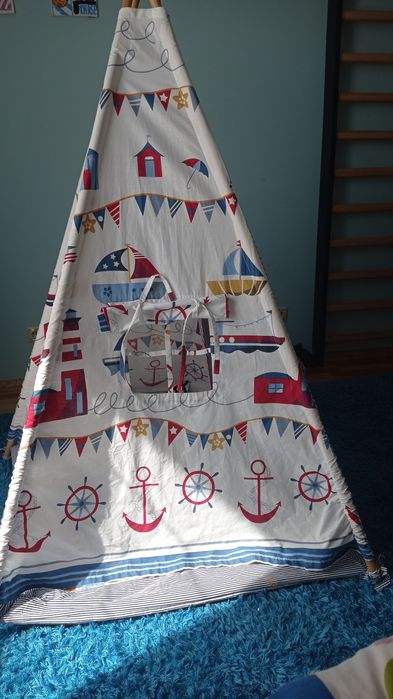 Namiot Tipi do domu i na ogródek z okienkiem i dodatkami.