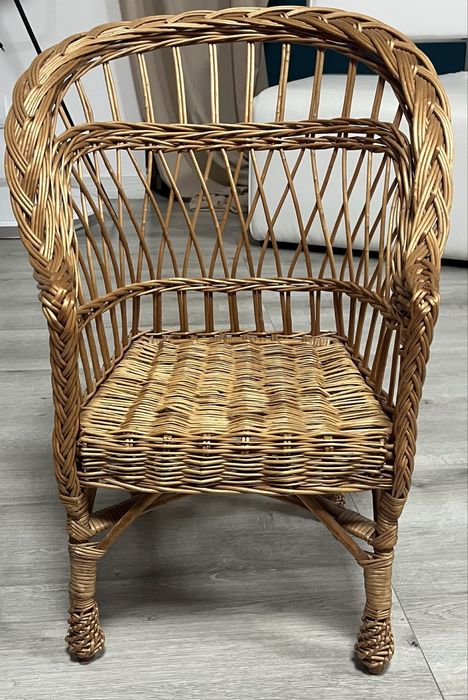 Продам крісло дитяче, плетене із лози