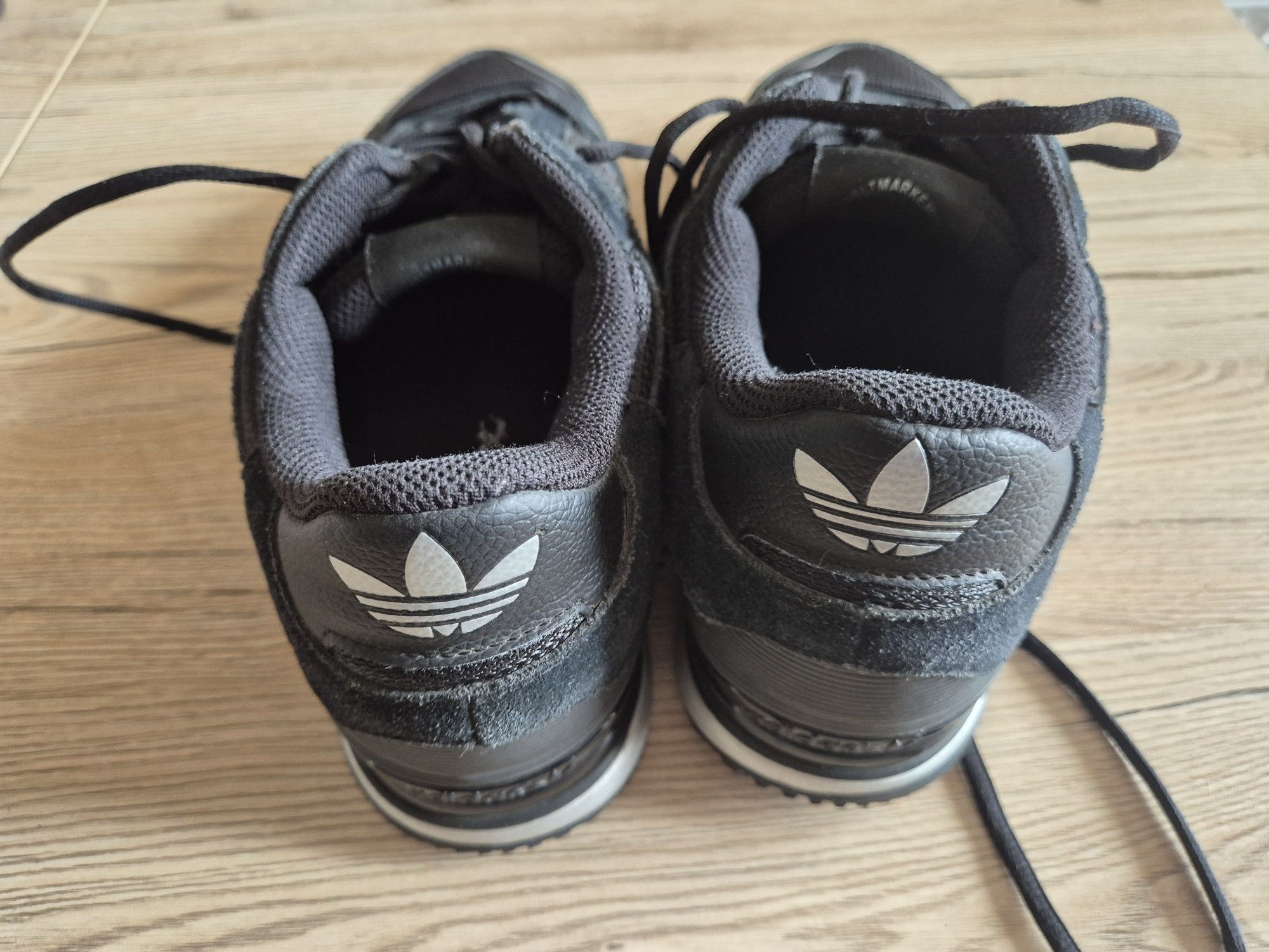 Buty Adidas ZX 750 czarne sportowe