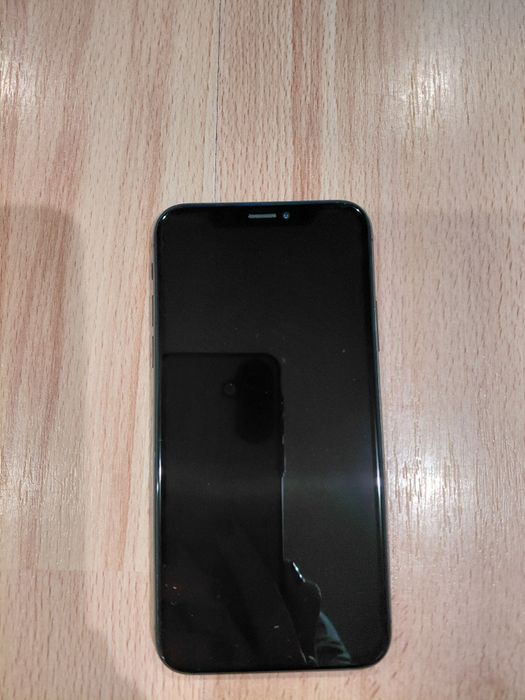 Продам iPhone Xs