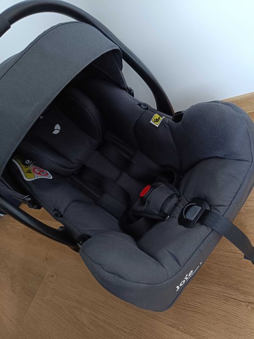 Nosidełko Joie, baza ISOFIX i lusterko