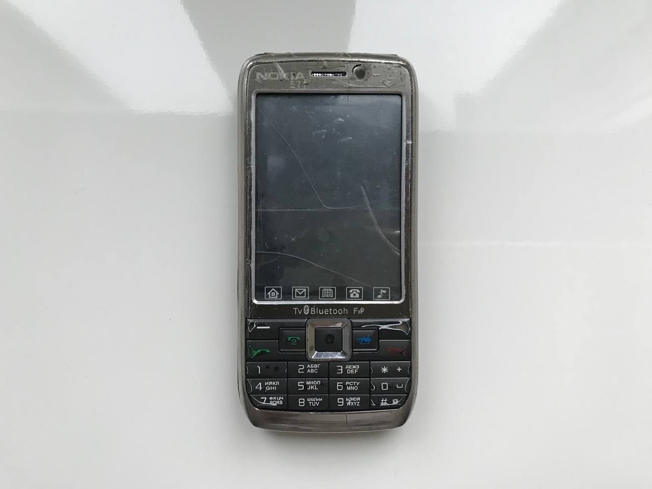 Мобильный телефон Nokia E71 (TV 71) (донор или на запчасти)