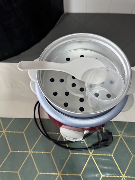 Panela de arroz eletrica com extensao para legumes a vapor