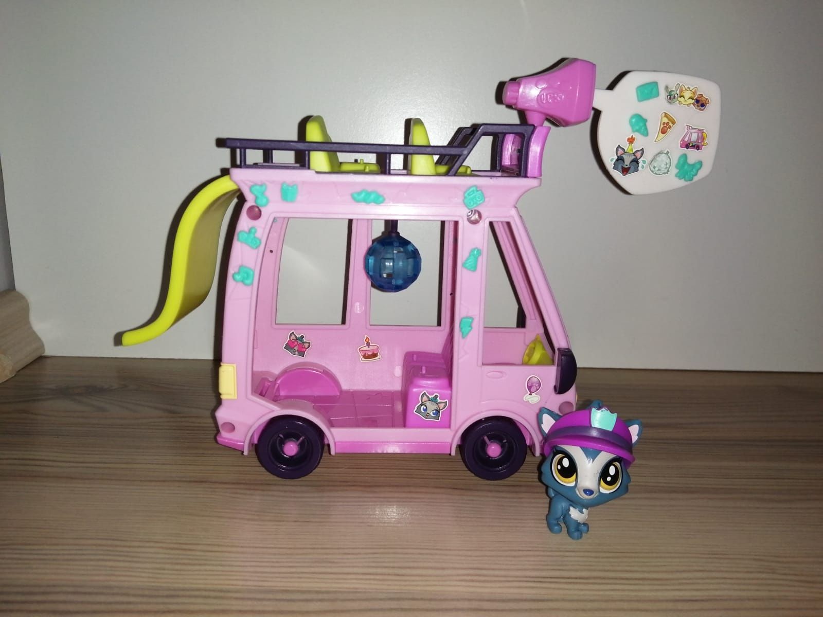 Zestaw Littlest Pet Shop LPS Zwierzakowy autobus (b3806)