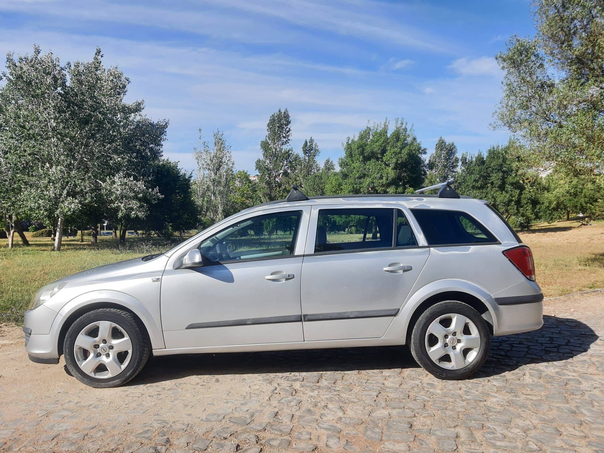 Opel Astra H 2006 1.4 16V 180.000kms!!!