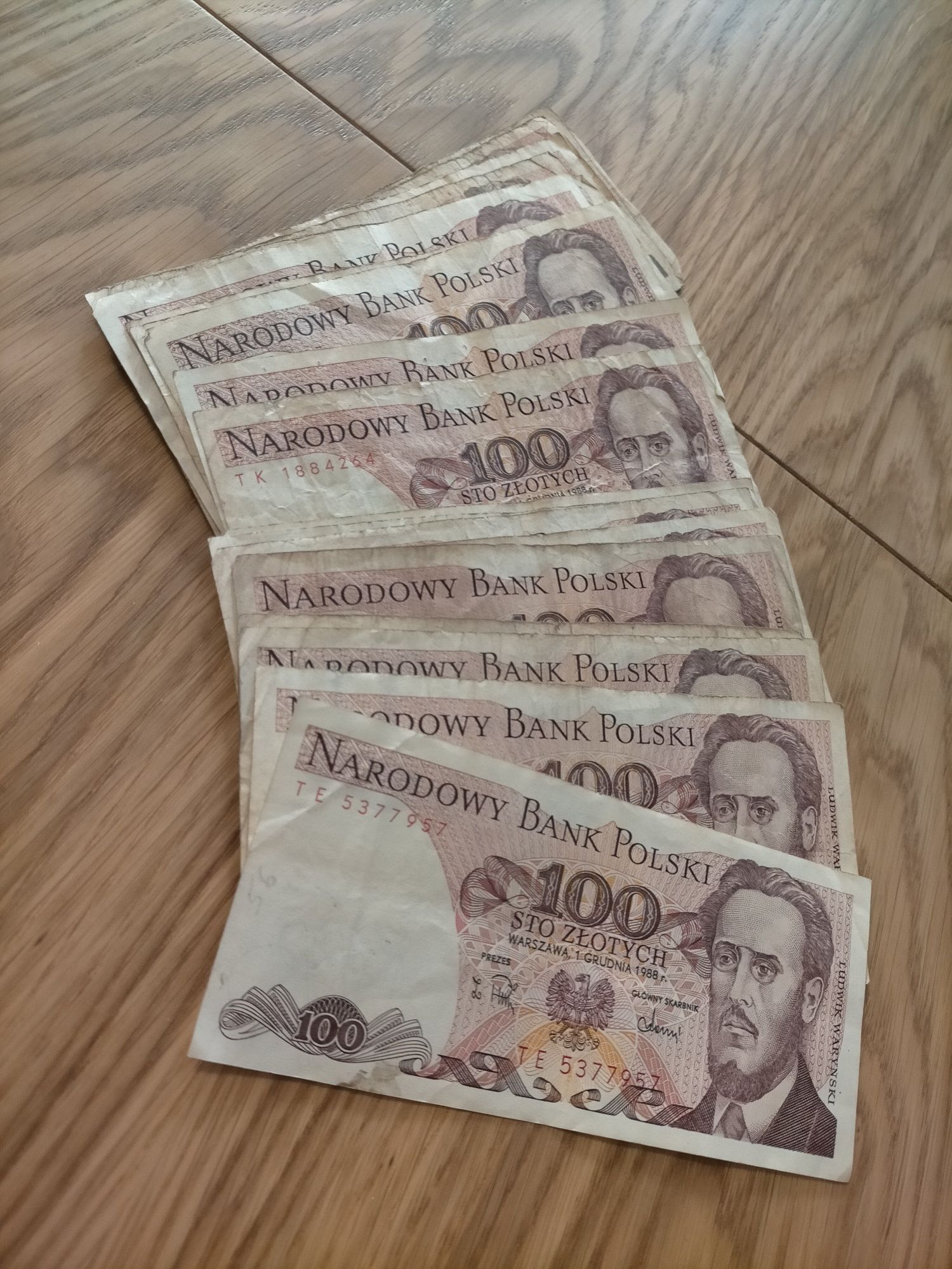 Banknoty z PRL   500 zł 1szt. 41 szt 100 zł