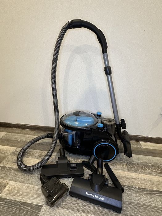 Пилосос: Arnica Bora 5000 Rot