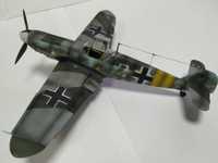 Продам собранную модель самолета 1/48