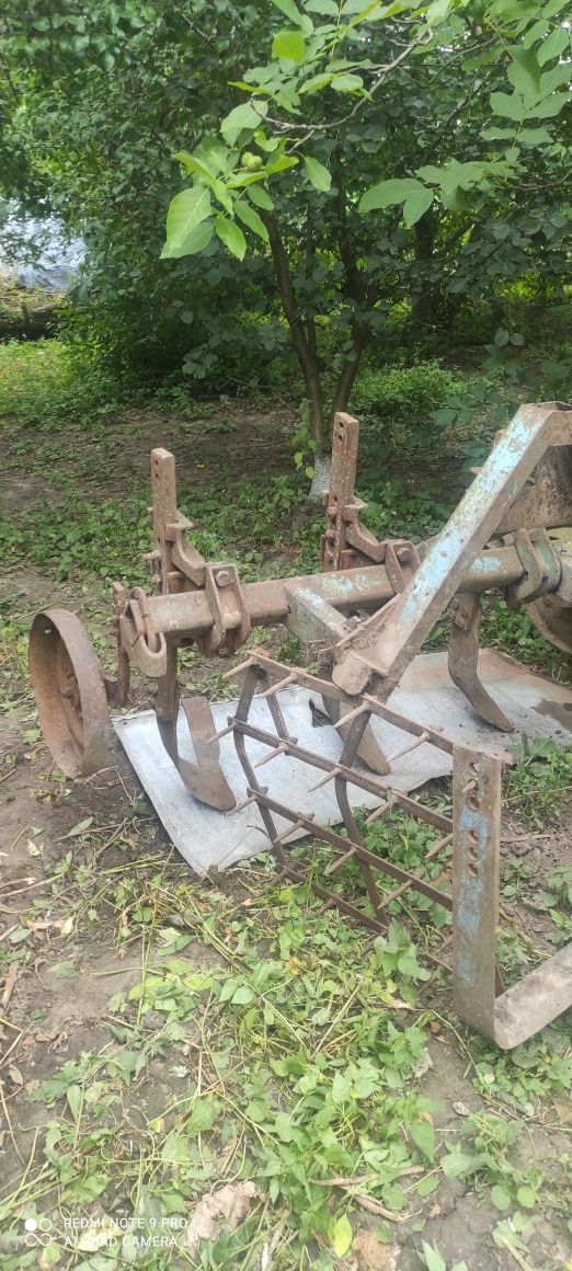 Культиватор підкопуванч буряка і моркси