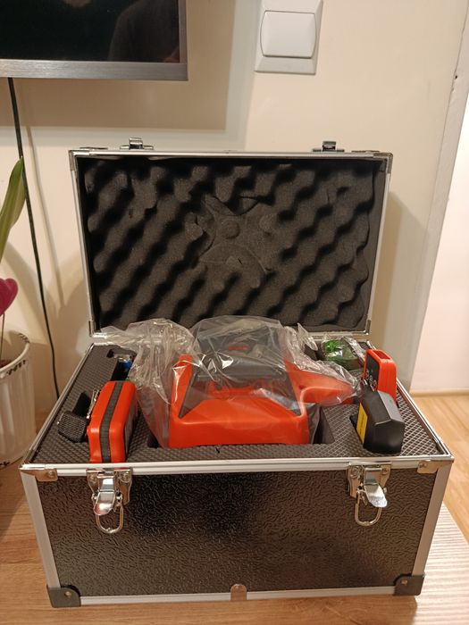 Niwelator Poziomica Laserowa  caly zestaw plus statyw i tyczka