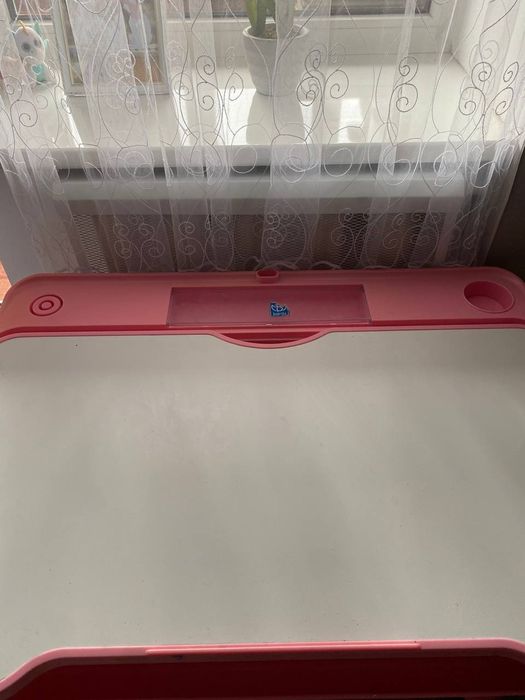 Дитячий стіл та стільчик