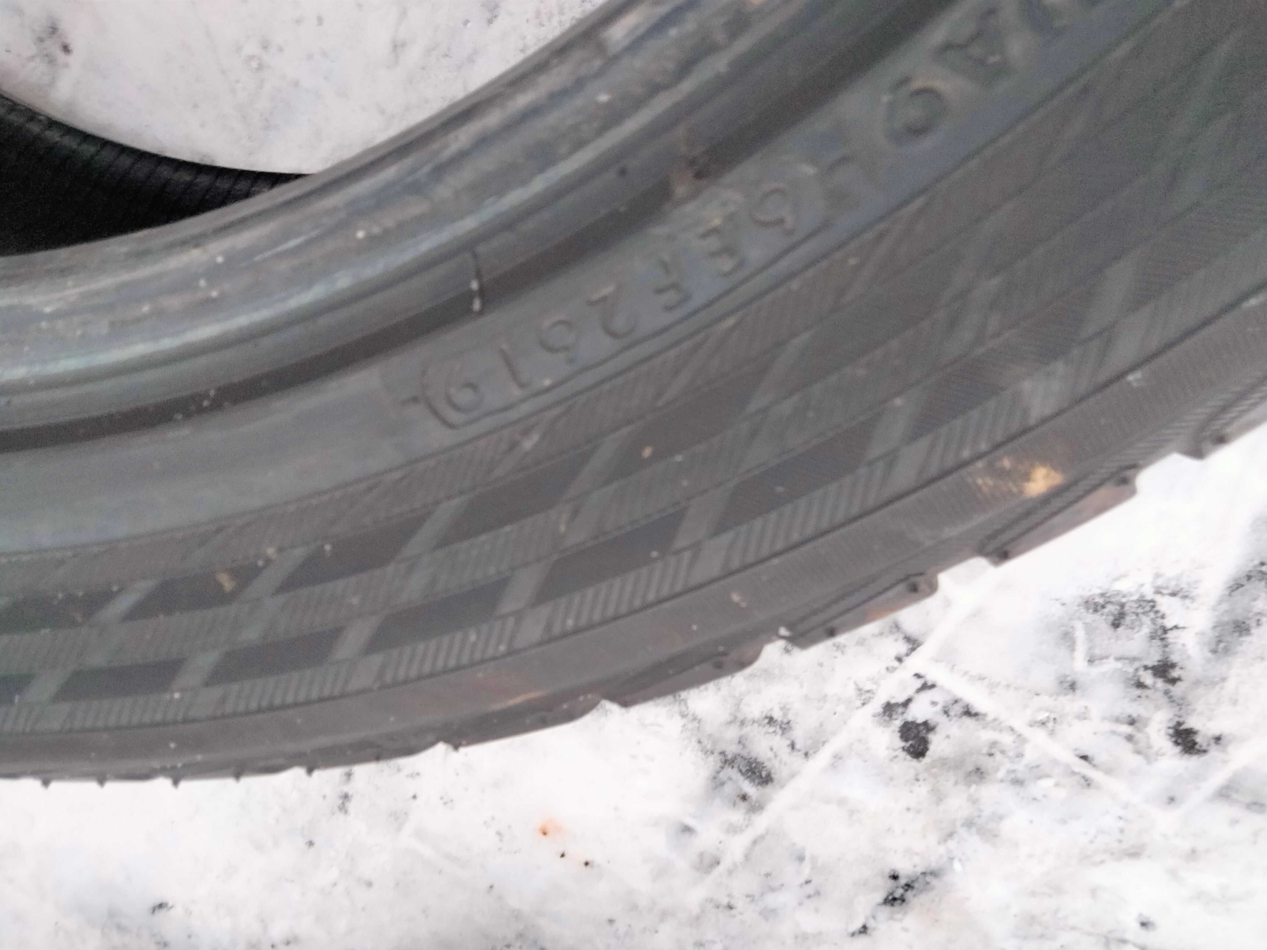 OPONA YOKOHAMA 255/45R20 BluEarth Winter V950 105V 6.5mm Wysyłka