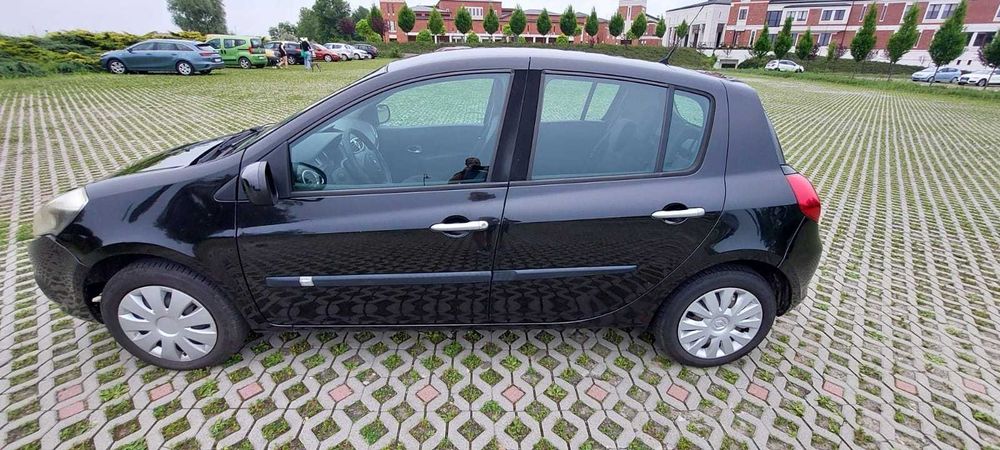 Renault Clio III 1.2 TCE HAK rocznik 2010
