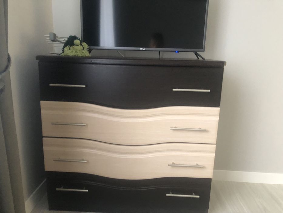 Продам комод і тумбу