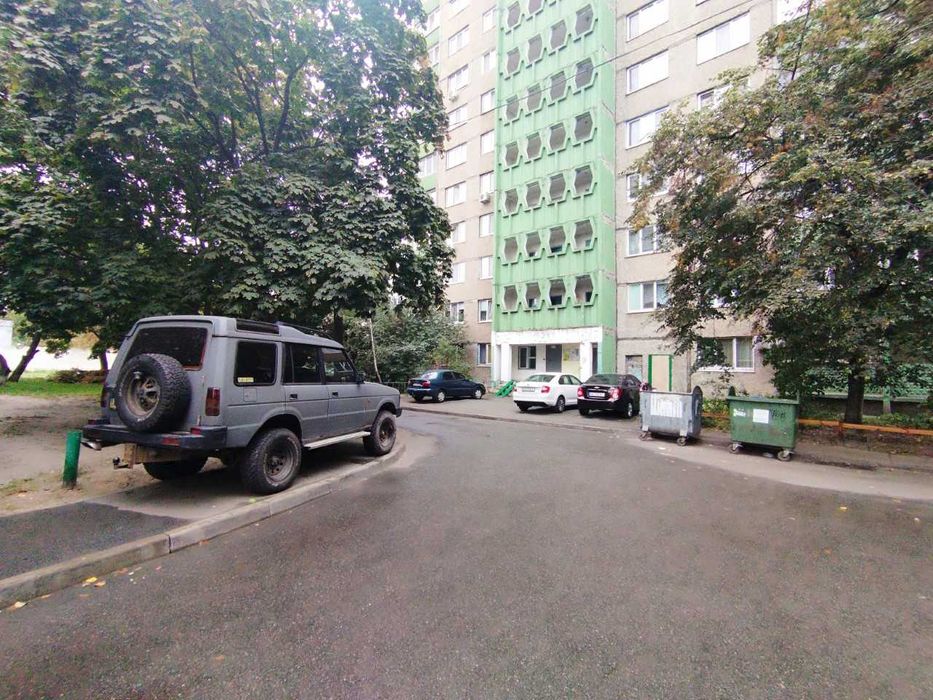 Продаж 3-кім   Автозаводська 39  Бережанська  Оболонський район