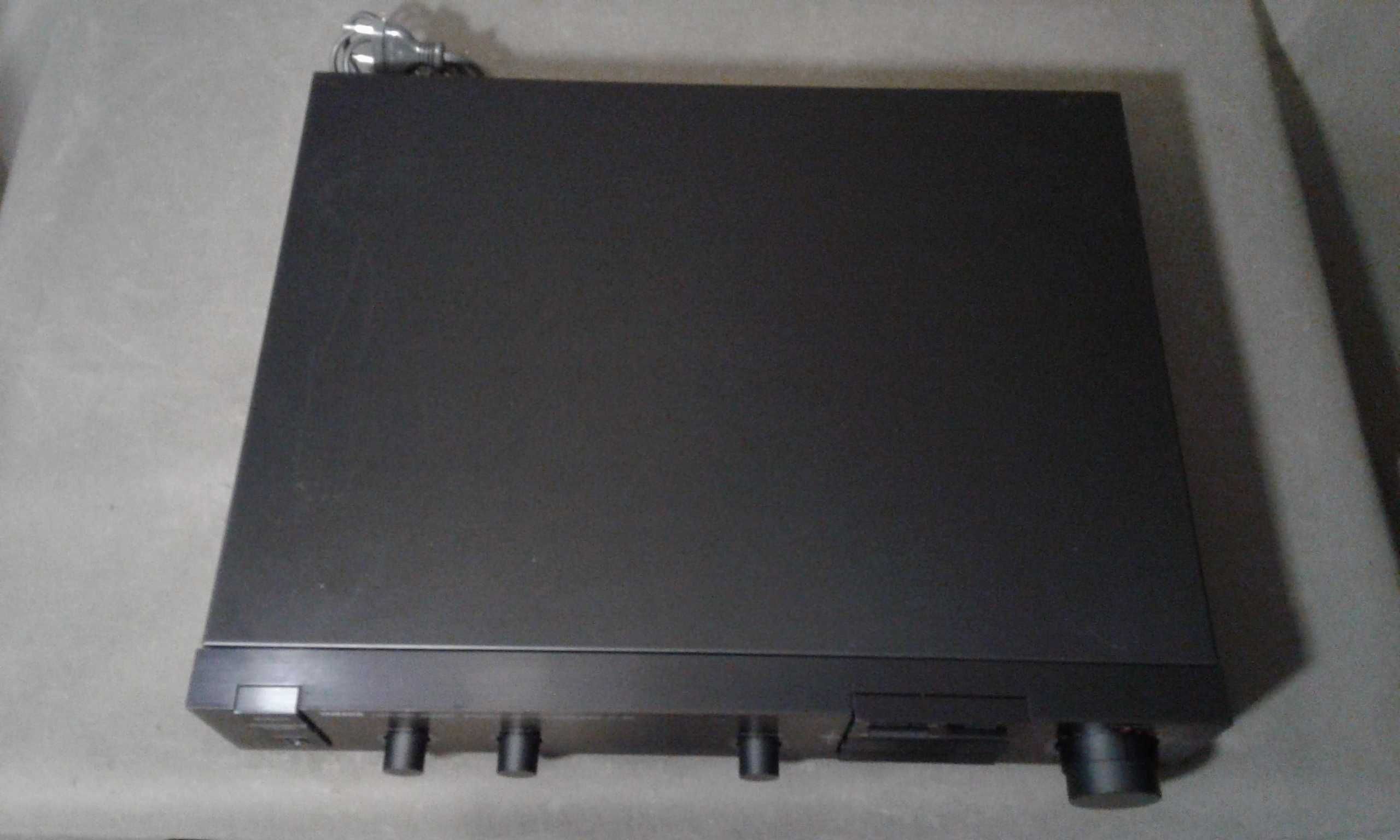 YAMAHA C-40 ,przedwzmacniacz stereo