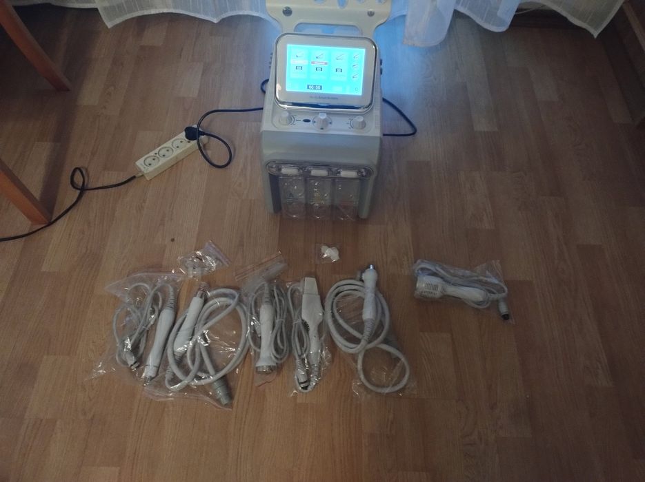 Kombajn kosmetyczny do oczyszczenia wodorowego ciała