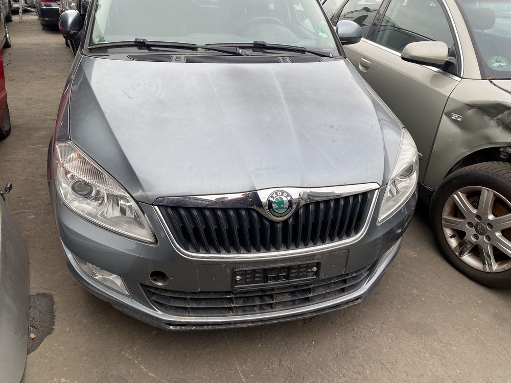 Фара Фари Шкода Фабія 2 Румстер 2 Skoda Fabia 2 Romster