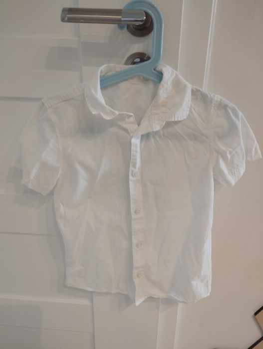 Biała koszula dla chłopca
