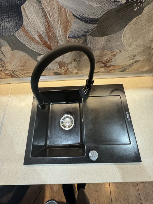 Zlew kuchenny wraz z syfonem