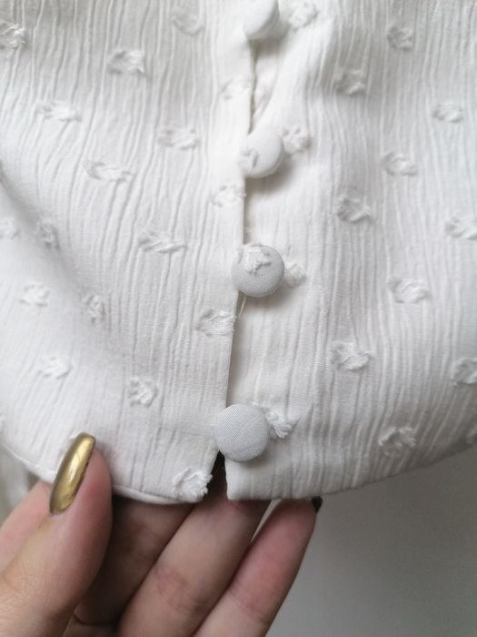 Blusa Branca de Manga Comprida