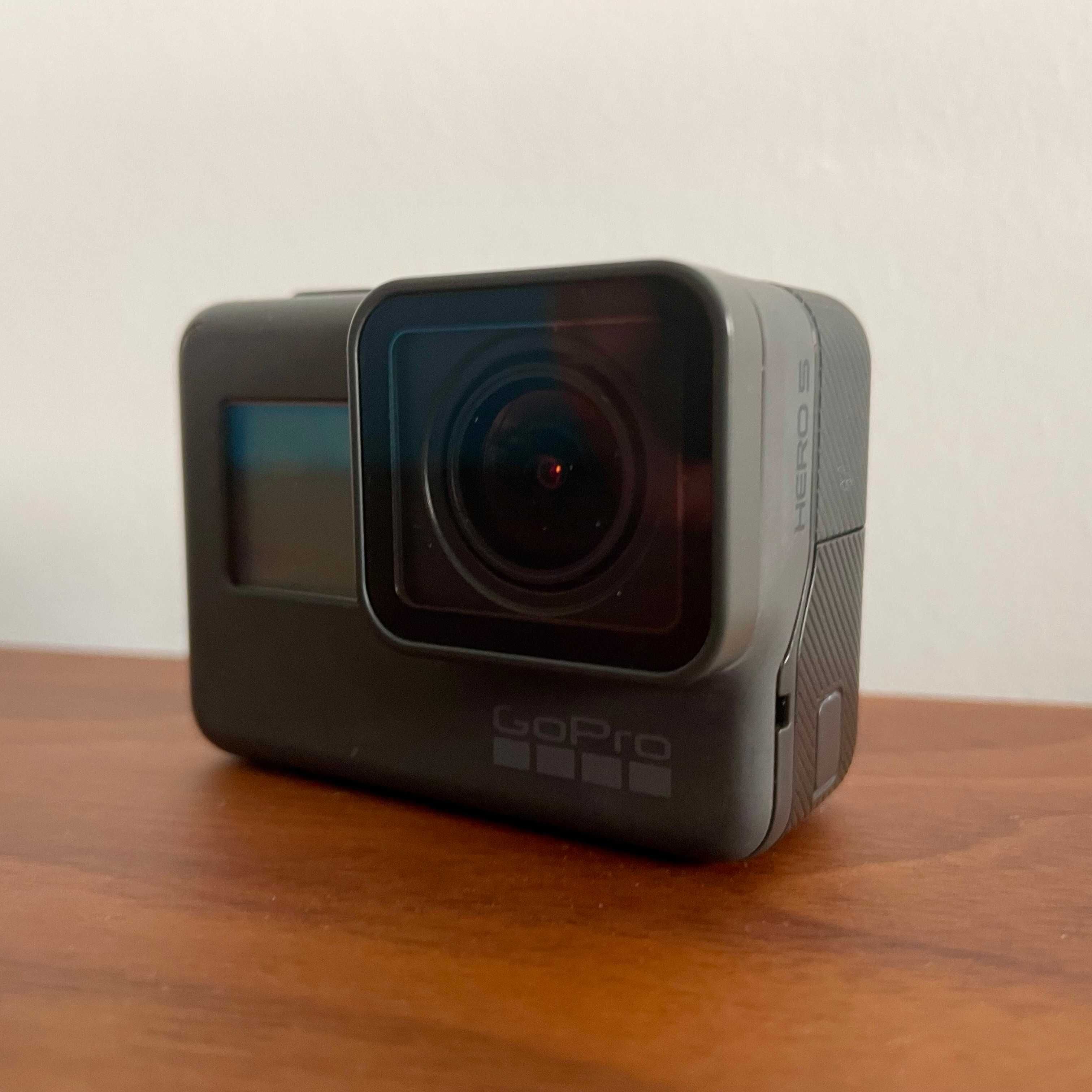 GoPro 5 com vários extras