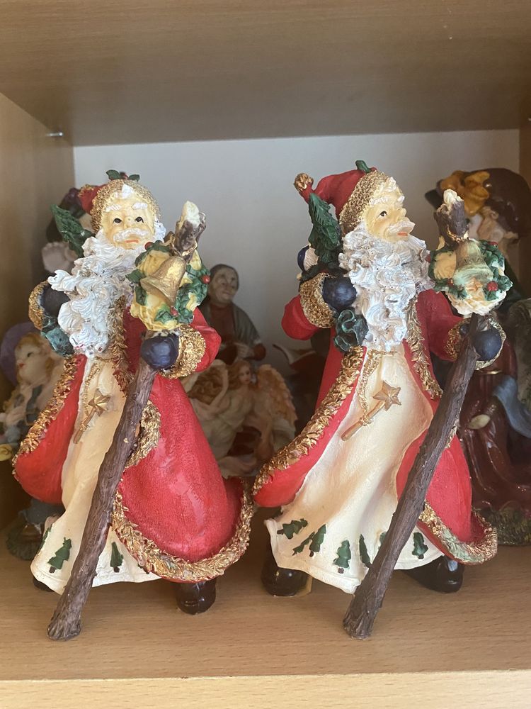 Zestaw figurek Mikołaje z laskami ceramiczne