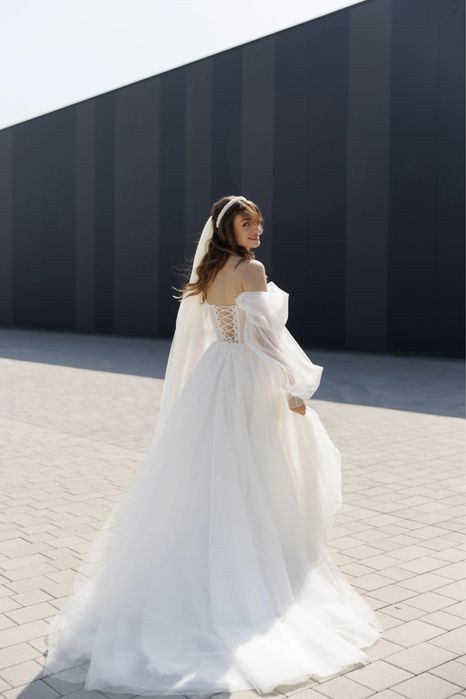 Весільна сукня айворі