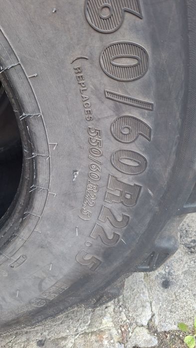 Opona 560/60/22.5 BKT 550/60/22.5