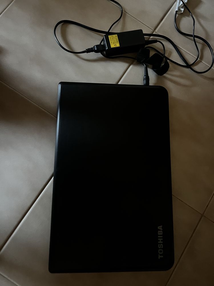 Portátil Toshiba i3