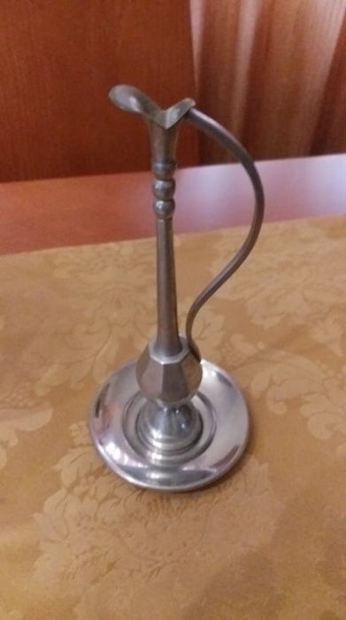 Peça decorativa em estanho