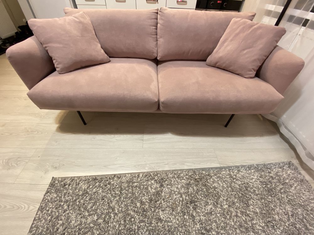 Różowa Sofa 2 osobowa