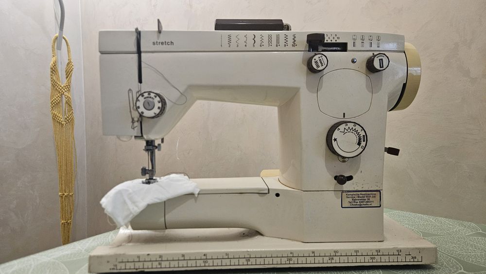 Швейна машинка Італія професійна