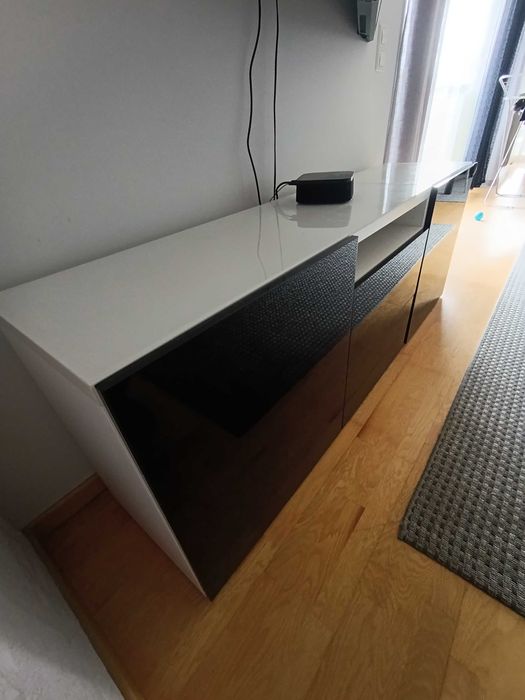 Móvel tv IKEA / BESTA em bom estado