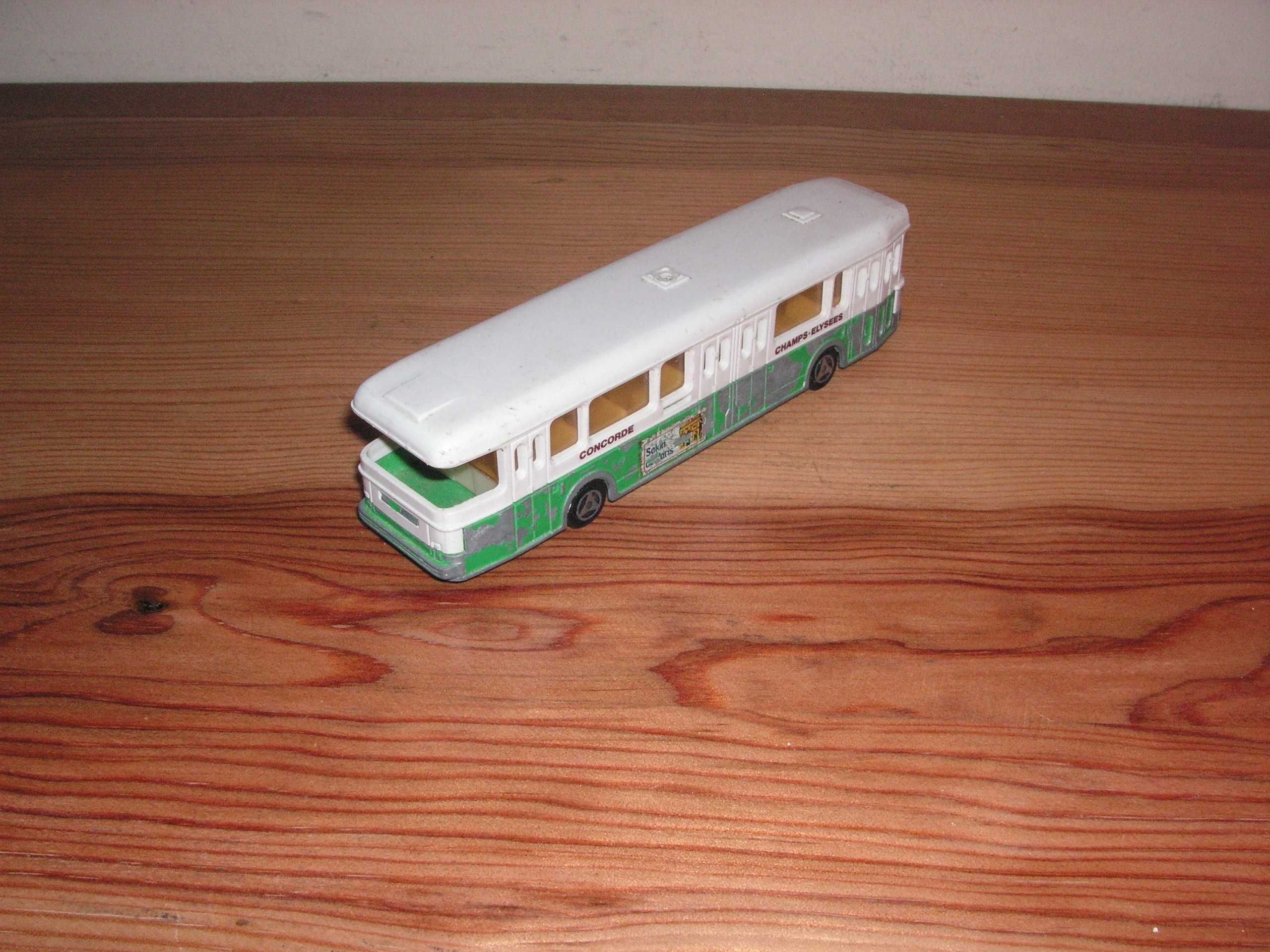 Carros Majorette Toyota 1:36 e AutoBus 1:87
