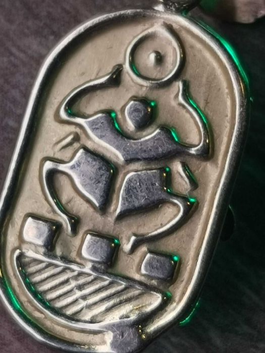 złoty Skarabeusz - zawieszka wisior amulet z Egiptu, złoto 750