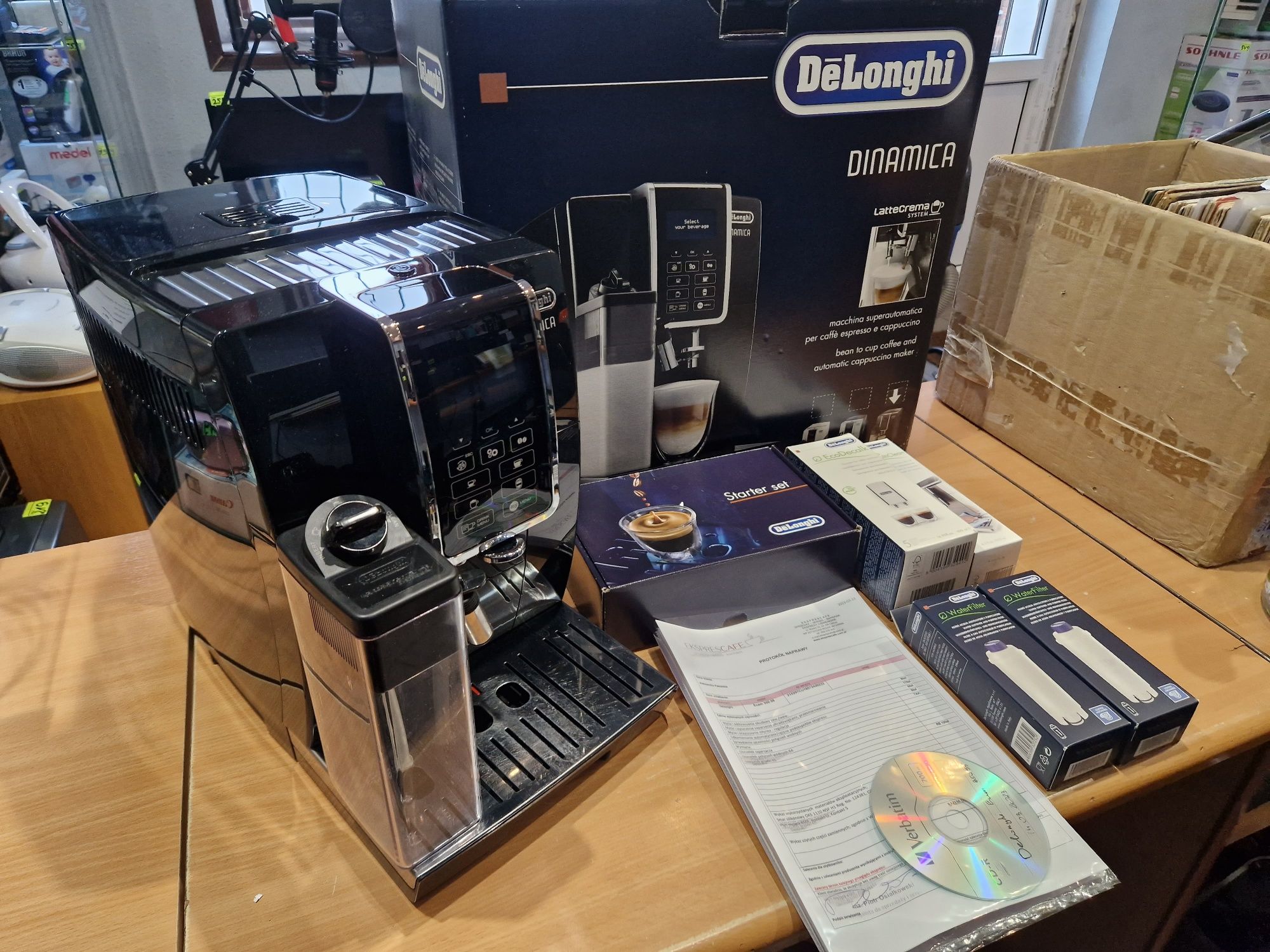 Ekspres DE LONGHI Dinamica ECAM 350.55.B - Zestaw