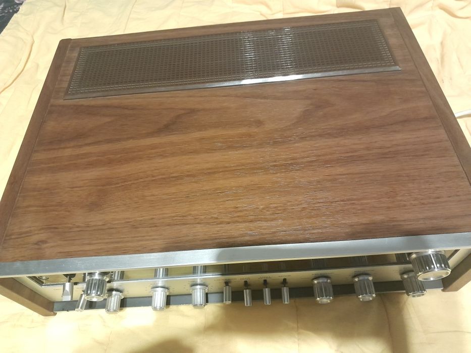 Stary amplituner Sanyo