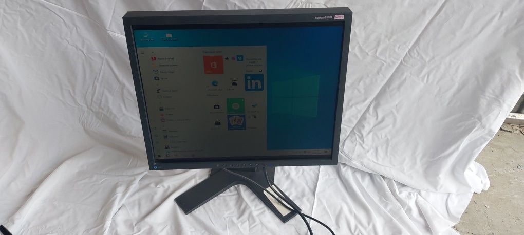 Profesjonalny Monitor Eizo FlexScan S1901 19'' 5:4 2szt