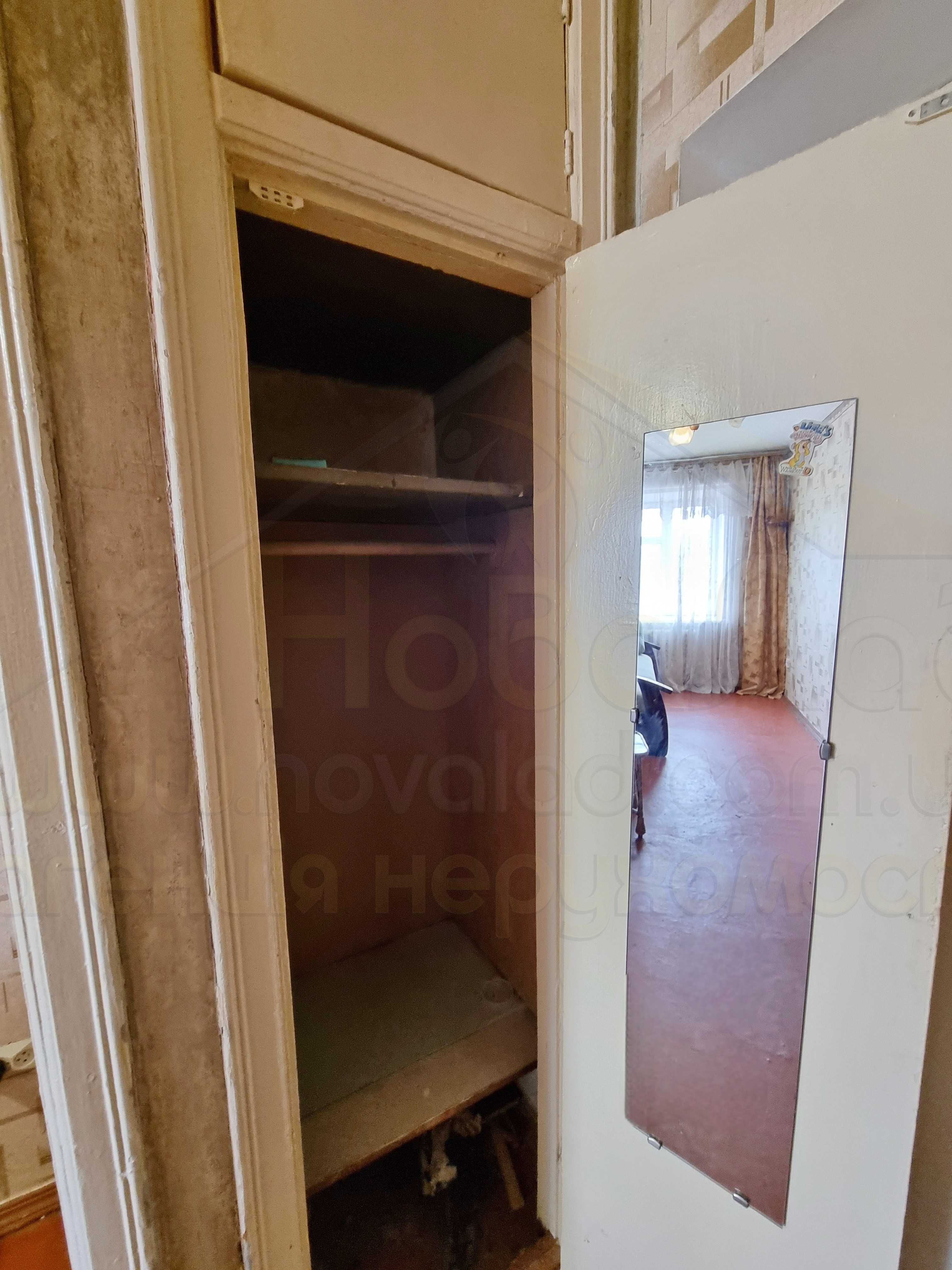 Кімната 12 м2 у гуртожитку в районі Червоний міст-KI